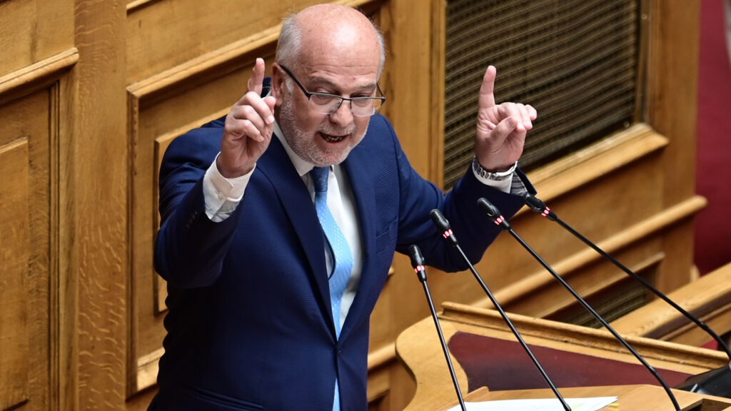 Γιώργος Φλωρίδης: Ο υπουργός που προκαλεί θύελλες στο πολιτικό σκηνικό