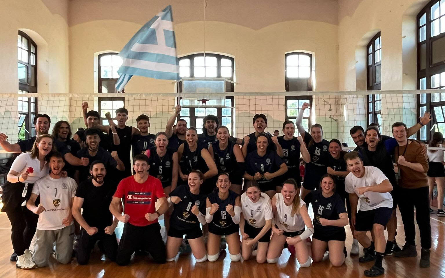 Οι πρωταθλητές του ΤΕΦΑΑ ΑΠΘ στην POLITIC: Πώς ήρθε η «διπλή» κατάκτηση του διεθνούς τουρνουά βόλεϊ στην Κωνσταντινούπολη
