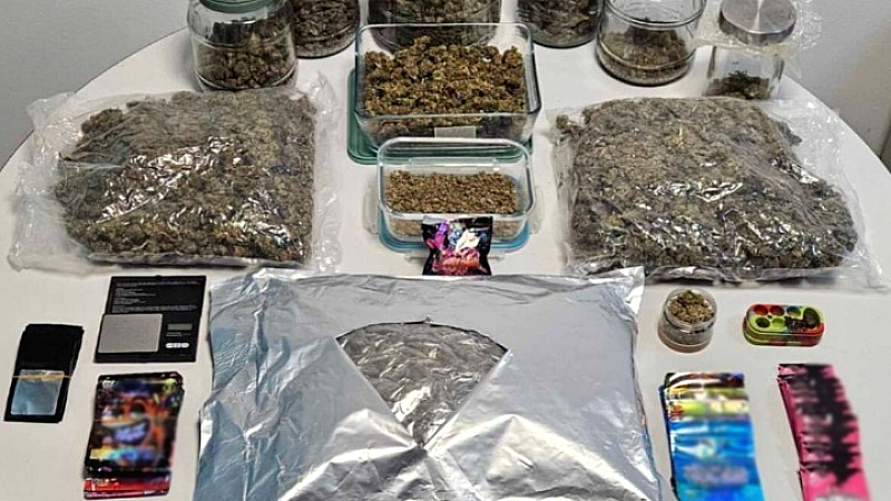 Συνελήφθη 33χρονος με ναρκωτικά στη Θεσσαλονίκη, μεταξύ των οποίων κοκαΐνη και «σοκολάτα»