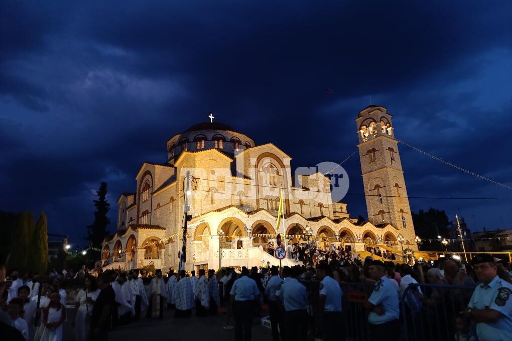 Χιλιάδες πιστοί στη Ν. Μηχανιώνα για την Παναγία Φανερωμένη – Λαμπρές εκδηλώσεις και πανηγύρι (Εικόνες-βίντεο)