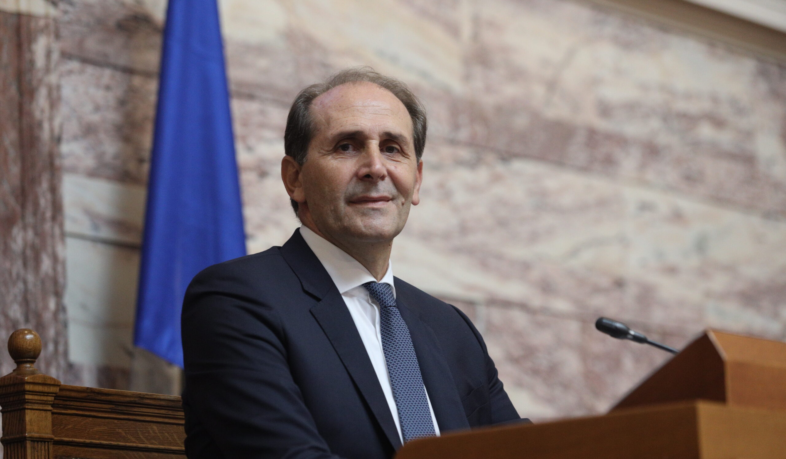 Απόστολος Βεσυρόπουλος: Χωρίς απινιδωτή πέθανε ο άνθρωπος που εισηγήθηκε την αύξηση τους – Το Σάββατο το «τελευταίο αντίο»