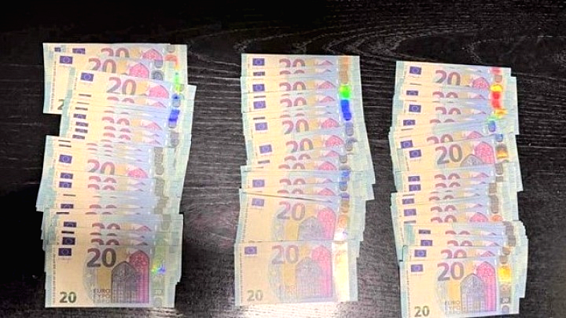 Στη σύλληψη Βούλγαρου για αγορές ηλεκτρονικών συσκευών με πλαστά χαρτονομίσματα στη Θεσσαλονίκη