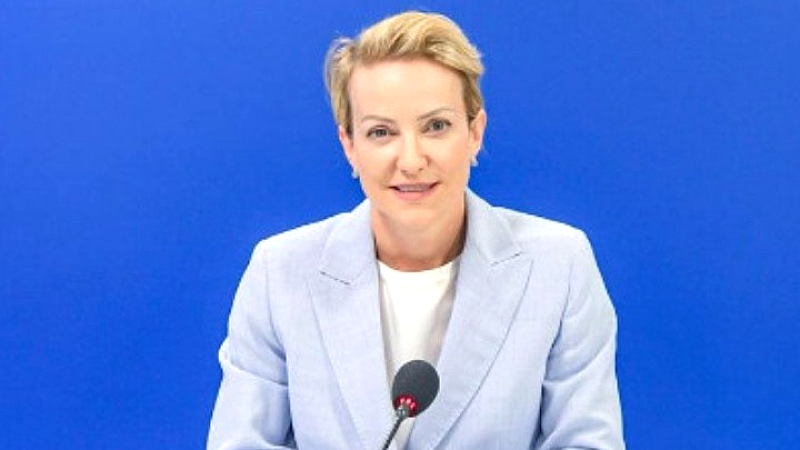 Ερώτημα προς τον κ. Ανδρουλάκη για την αφίσα της Νεολαίας ΠΑΣΟΚ που υπερασπίζεται τους μπαχαλάκηδες