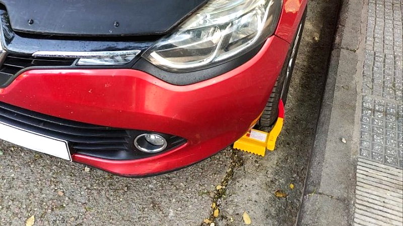 Ενίσχυση της δημοτικής αστυνομίας με δαγκάνες για την καταπολέμηση της παράνομης στάθμευσης στη Θεσσαλονίκη