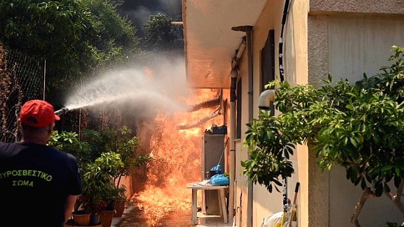 Στήριξη από τις ελληνικές τράπεζες στους πληγέντες από τις πρόσφατες πυρκαγιές