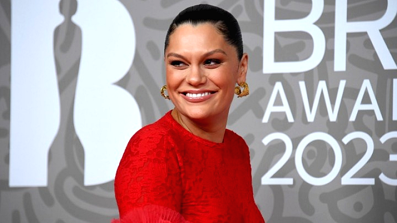 Η Jessie J αναβάλλει την περιοδεία της λόγω δεύτερης εγχείρησης για καρκίνο του μαστού
