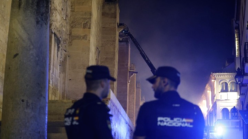 Ισπανία: Εξαλειφθείσα η φωτιά που απείλησε το ιστορικό τέμενος-καθεδρικό ναό στην Κόρδοβα