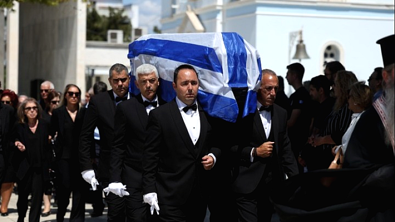 Τελευταίο αντίο στον Δημήτρη Κωνσταντάρα από συγγενείς και φίλους