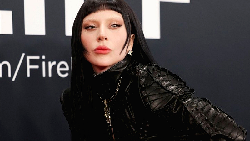 Η Lady Gaga ετοιμάζει νέο τραγούδι για τη δεύτερη σεζόν του ‘Wednesday’ με τη σκηνοθεσία του Τιμ Μπάρτον