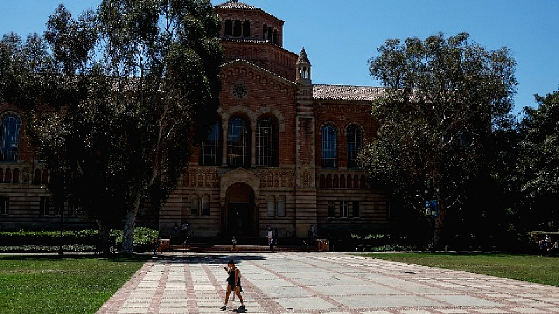 Ο κυβερνήτης της Καλιφόρνιας καταδικάζει την απαίτηση Τραμπ για πρόστιμο 1 δισ. δολαρίων στο δημόσιο πανεπιστήμιο ως πολιτικό εκβιασμό