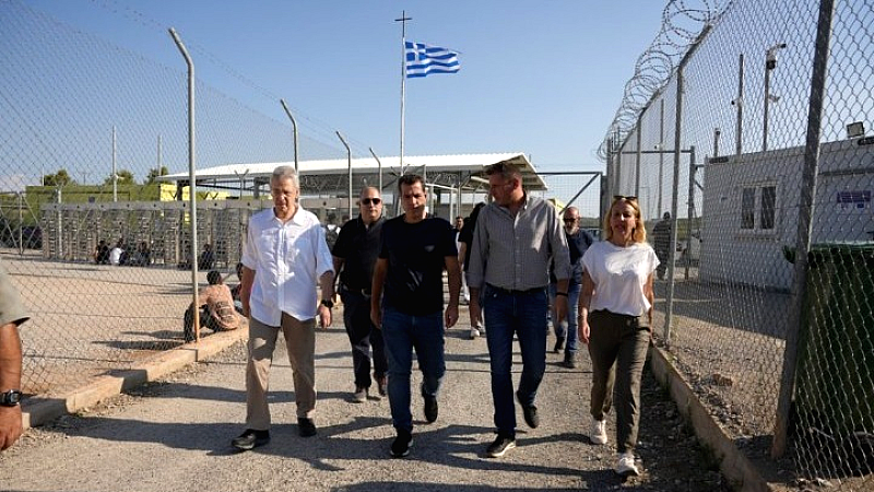 Συνοδευτική περιοδεία του Θ. Πλεύρη στις δομές Μαλακάσας και Θήβας ενόψει του νέου νομοσχεδίου