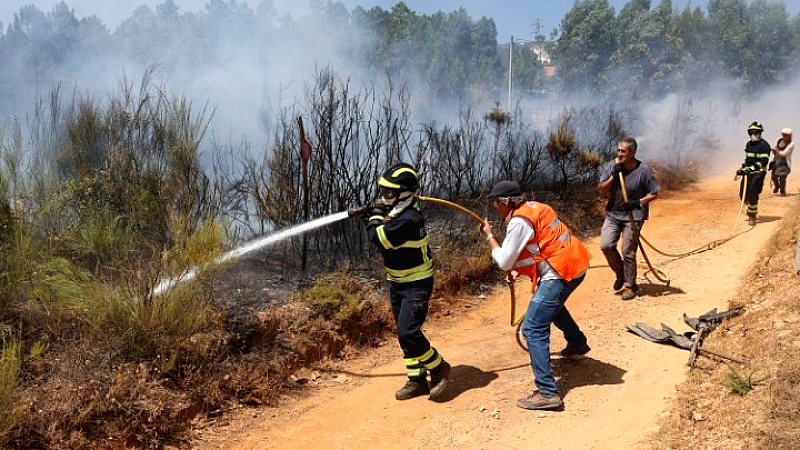 Πορτογαλία: Τραγικό θάνατο πυροσβέστη κατά τη διάρκεια της καταστροφικής πυρκαγιάς