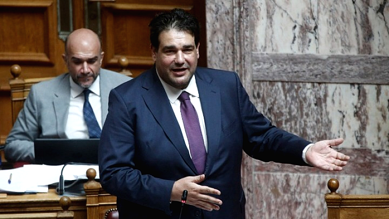 Θεόδωρος Λιβάνιος: Μείωση και όχι αύξηση των μετακλητών υπαλλήλων στην κυβέρνηση και τα ΝΠΔΔ