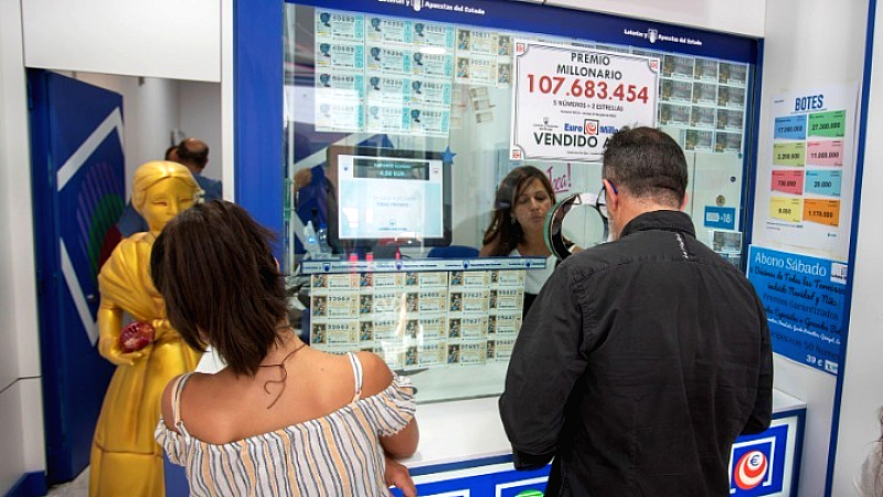 Ιστορική νίκη! Γάλλος κερδίζει τζακπότ 250 εκατ. ευρώ στο EuroMillions