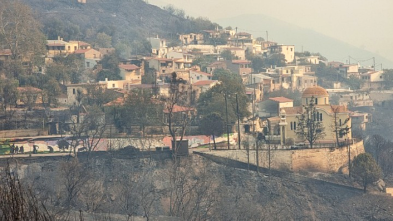 Αυτοψίες στις πληγείσες περιοχές από τις πυρκαγιές: Ξεκινά η διαδικασία αποκατάστασης