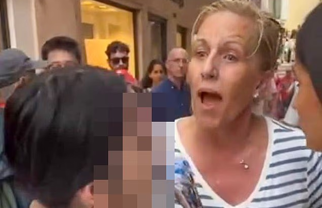 «Βενετία: Αμερικανίδα τουρίστρια έπιασε επ’ αυτοφώρω 14χρονη «πορτοφολού» να την κλέβει – Την κράτησε από την κοτσίδα μέχρι να φτάσει η αστυνομία (Βίντεο)