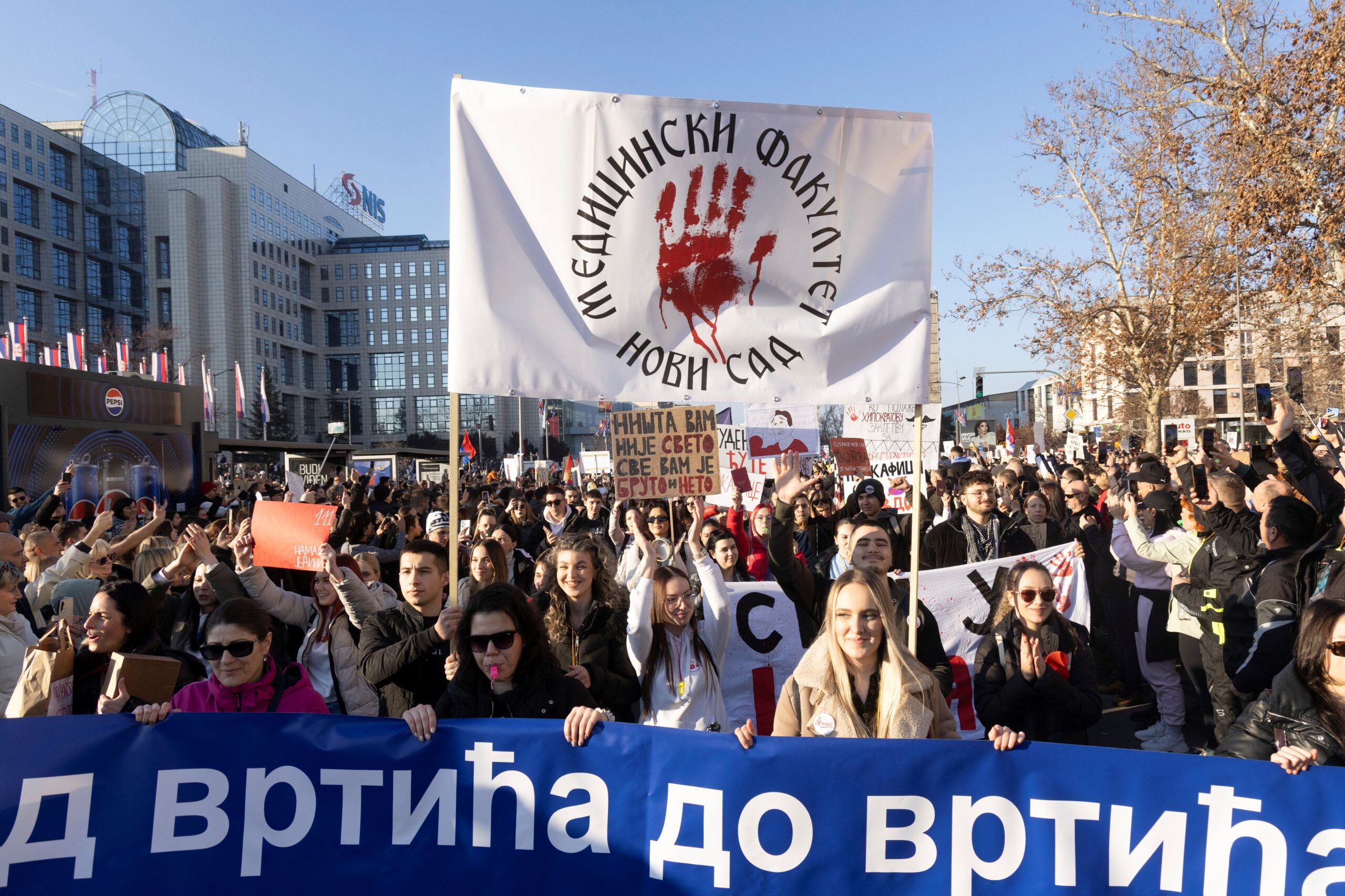 Σερβία: Σύλληψη πρώην κυβερνητικών στελεχών για την τραγωδία στο Νόβι Σαντ – Στο στόχαστρο 11 ατόμων