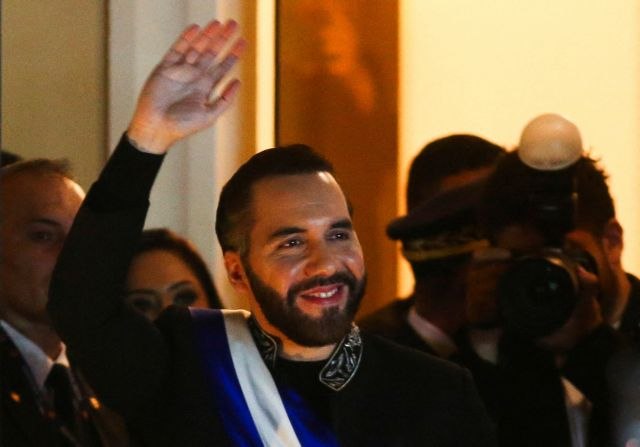 Ελ Σαλβαδόρ: Σφοδρές αντιδράσεις για την κατάργηση των περιορισμών θητειών στον πρόεδρο Μπουκέλε