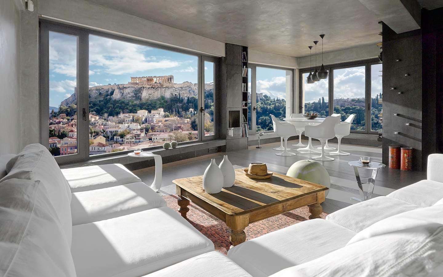 Τουρισμός: Airbnb ή ξενοδοχείο; Ποια επιλογή προσφέρει τη μεγαλύτερη οικονομία για τις διακοπές σας;