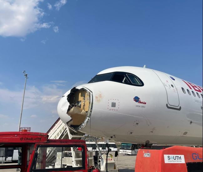 Σοβαρές ζημιές σε Airbus στην Μαδρίτη από σύγκρουση με πουλί