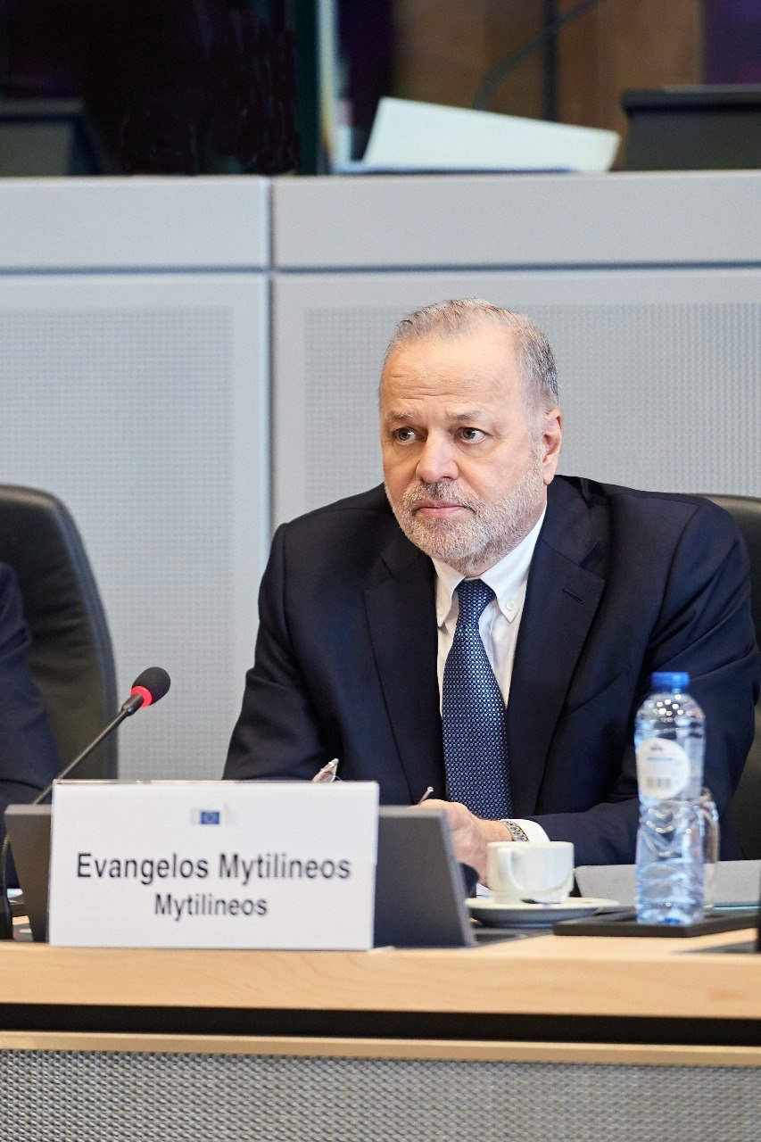 Ζωντανά: Η ιστορική εισαγωγή της METLEN στο Χρηματιστήριο του Λονδίνου