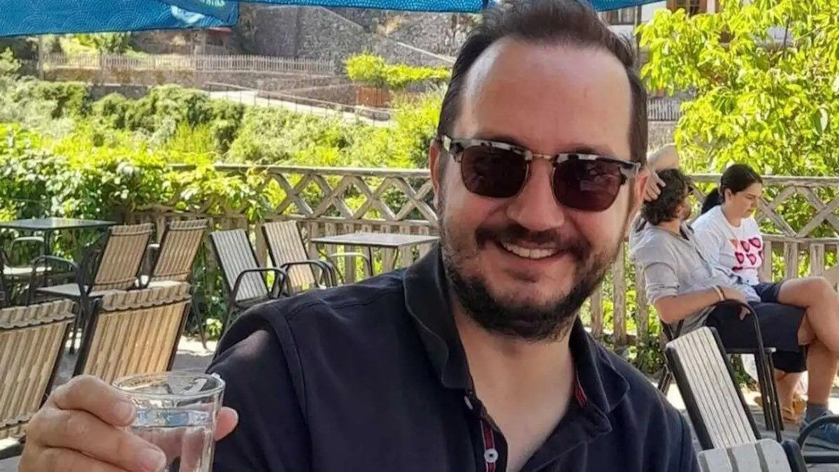 Βασίλης Καλογήρου: Ο εισαγγελέας αποκλείει εγκληματική ενέργεια, πιθανή αιτία θανάτου η υποθερμία