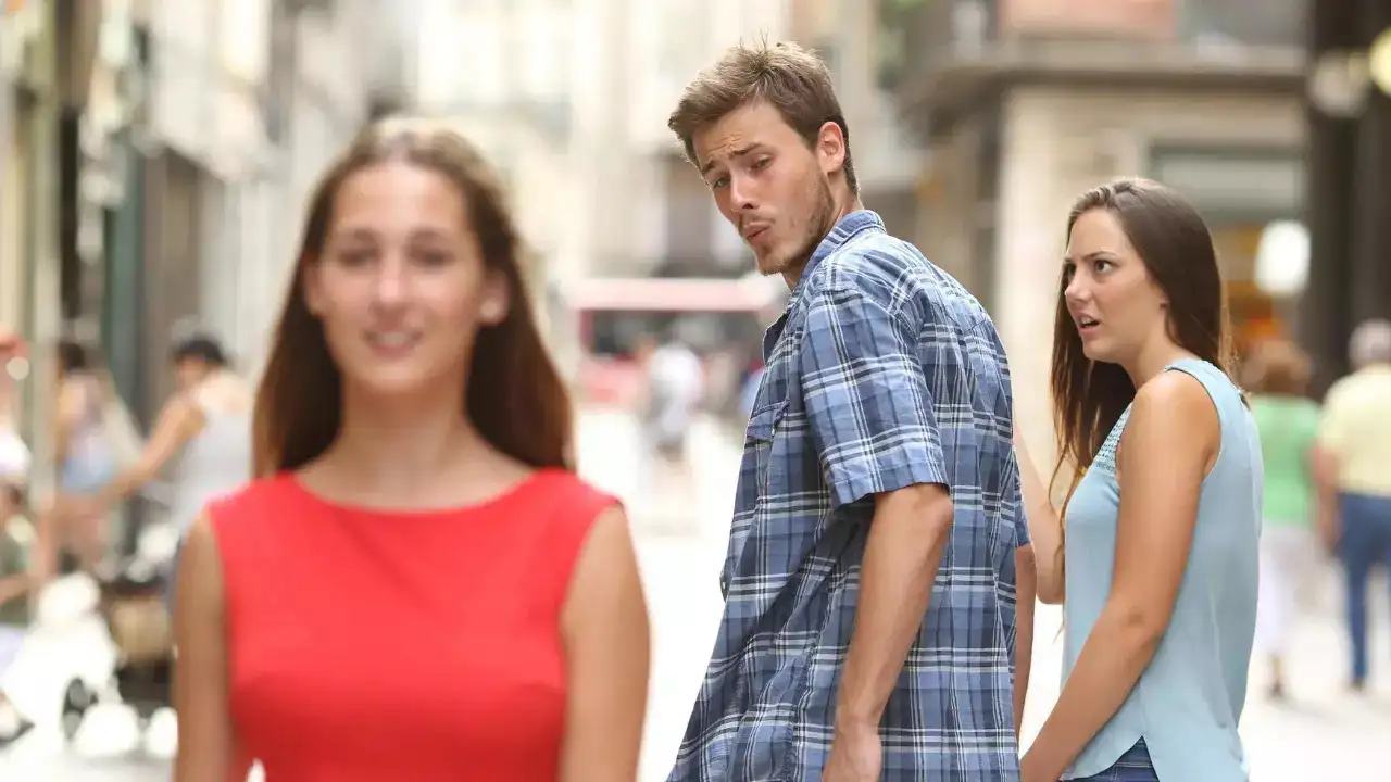 Τα θετικά και τα αρνητικά των memes: Πώς επηρεάζουν την ψυχολογία μας;