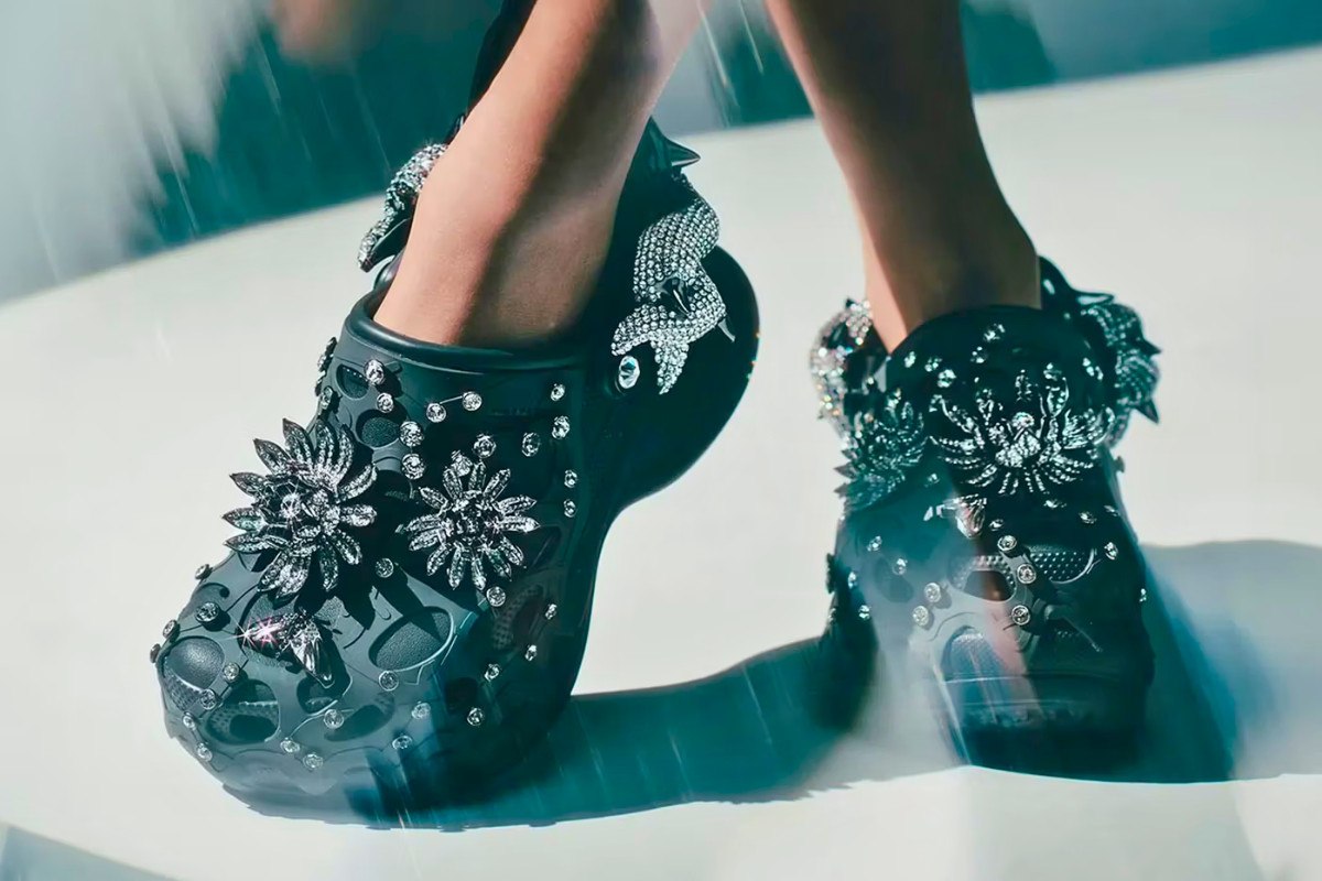 Ποιος θα σώσει τα Crocs; Οι προκλήσεις και οι ανησυχίες για το μέλλον των viral παπουτσιών