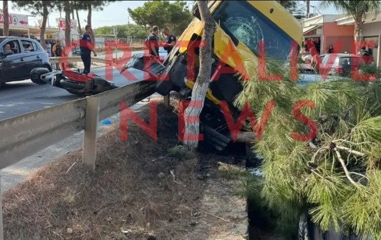 Χερσόνησος: Τραγικό τροχαίο με φορτηγό, μηχανή και θύμα πεζό