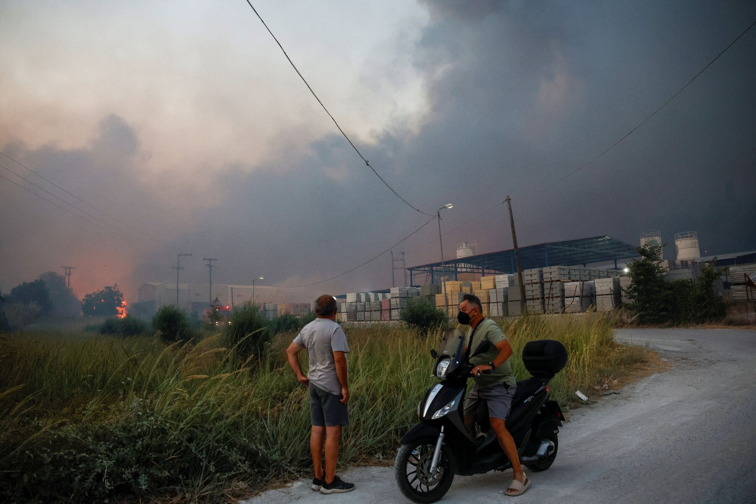 Φωτιές: Ενημέρωση της Πυροσβεστικής Υπηρεσίας για τα πύρινα μέτωπα σε πλήρη εξέλιξη