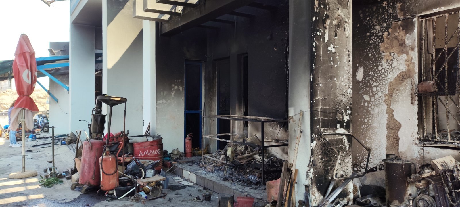 Πυρκαγιά στη Χίο: Δραματικές εικόνες από τη Βολισσό