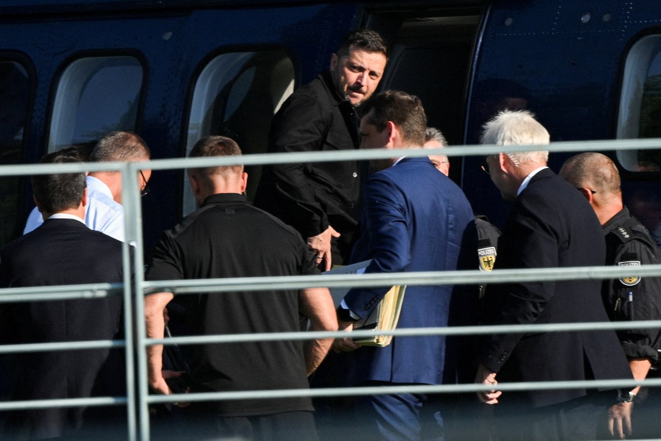 Ουκρανία: Η αυξανόμενη πίεση στον Ζελένσκι μετά τη συνομιλία με τον Τραμπ