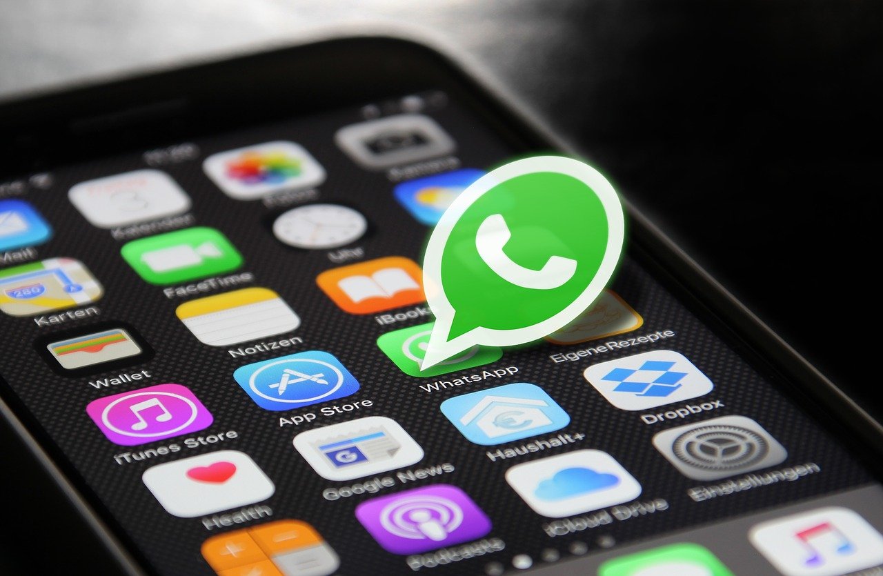 Το WhatsApp καταγγέλλει τη Ρωσία για την προσπάθεια μπλοκαρίσματος των υπηρεσιών του