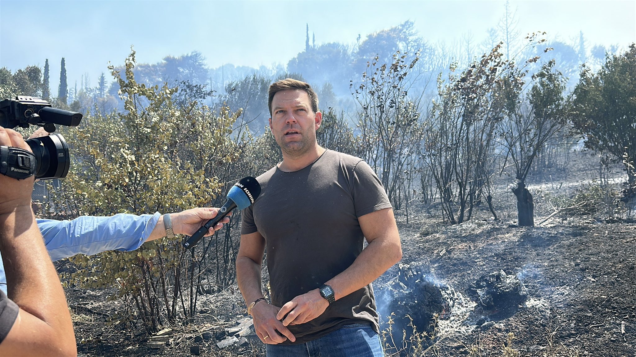 Κασσελάκης: Ο Πελετίδης και οι εθελοντές ήταν παρόντες, οι βουλευτές Αχαΐας ΝΔ που βρίσκονταν;