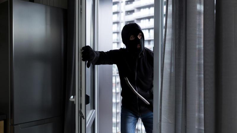 Ηλεία: Η δραματική περιγραφή γυναίκας για τον διαρρήκτη που της άρπαξε κοσμήματα αξίας 150.000 ευρώ