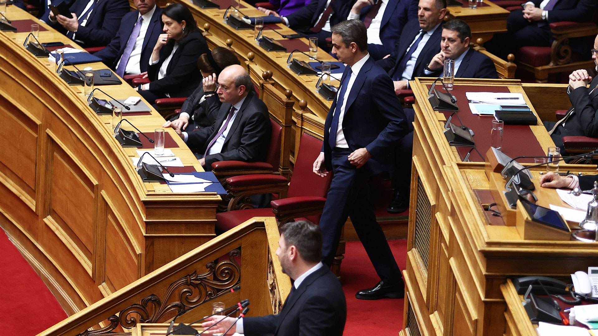 Κρίση εμπιστοσύνης και εκπροσώπησης: οι συνέπειες του σκανδάλου του ΟΠΕΚΕΠΕ στο πολιτικό σκηνικό