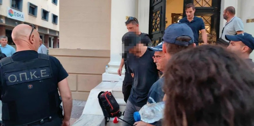 Απολογείται ο 25χρονος για την πυρκαγιά στην Πάτρα – Την Κυριακή οι άλλοι δύο συλληφθέντες