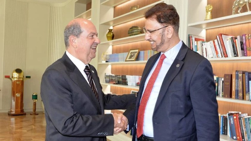 Κύπρος: Παραιτήθηκε ο βρετανός βουλευτής μετά την πολιτική θύελλα από τη συνάντησή του με τον Τατάρ