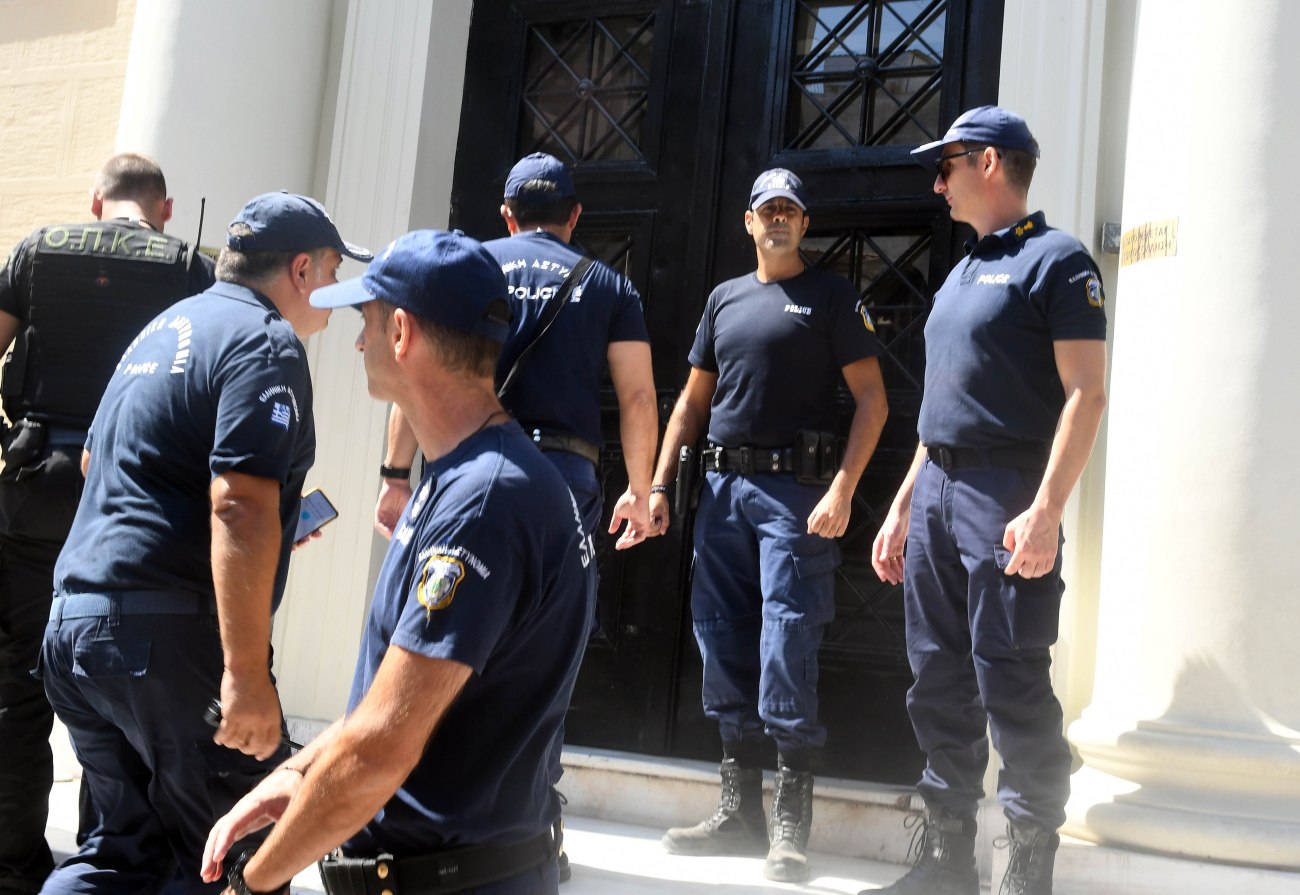 Πάτρα: Κατηγορούμενος για εμπρησμό απολογείται ενώπιον του ανακριτή – Τι υποστηρίζουν οι συνήγοροί του