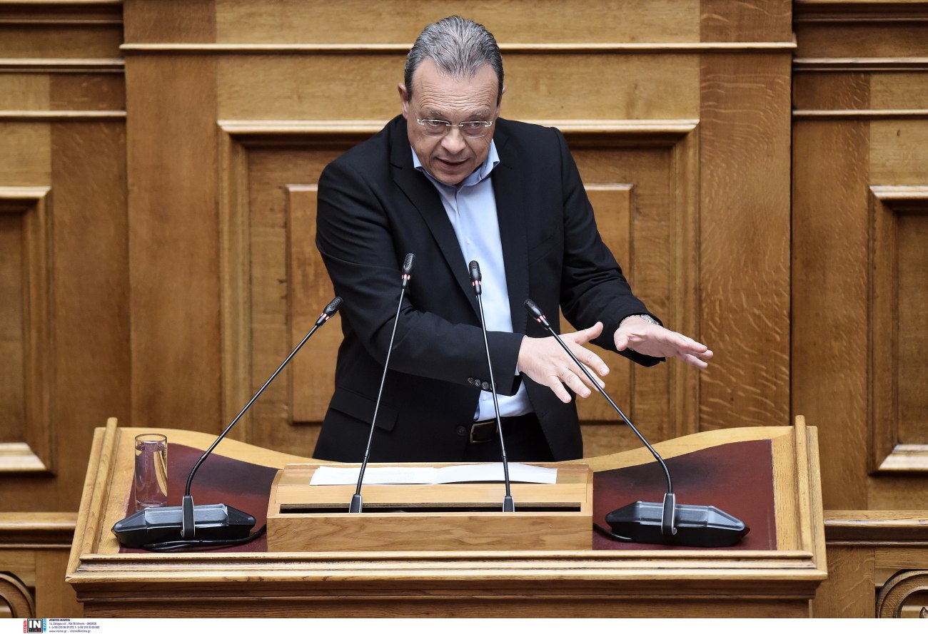 Φάμελλος: Ο πρωθυπουργός εκμεταλλεύεται την ευγένεια, το ήθος και το φιλότιμο των υγειονομικών