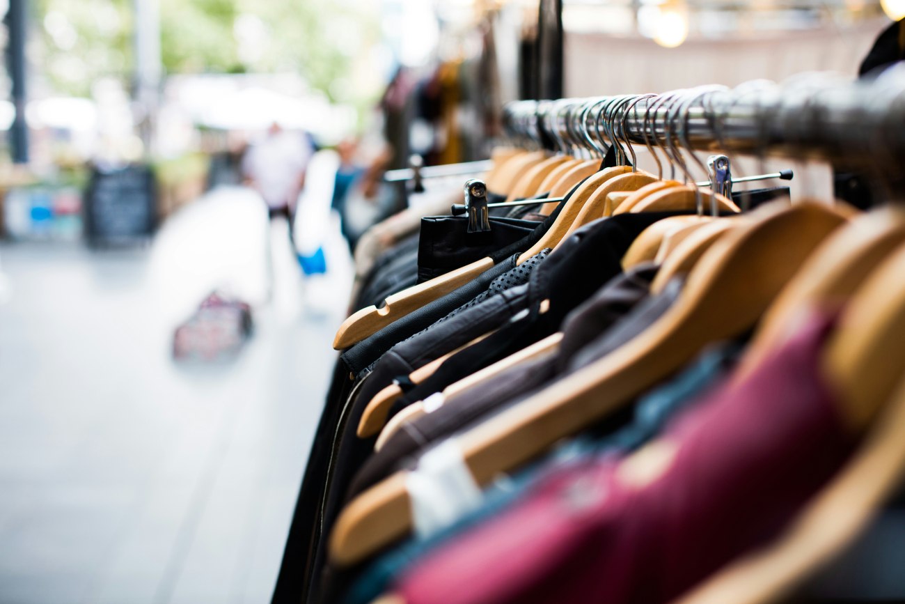 Αυξάνονται οι πωλήσεις στα second hand προϊόντα: Τι προτείνει η αγορά