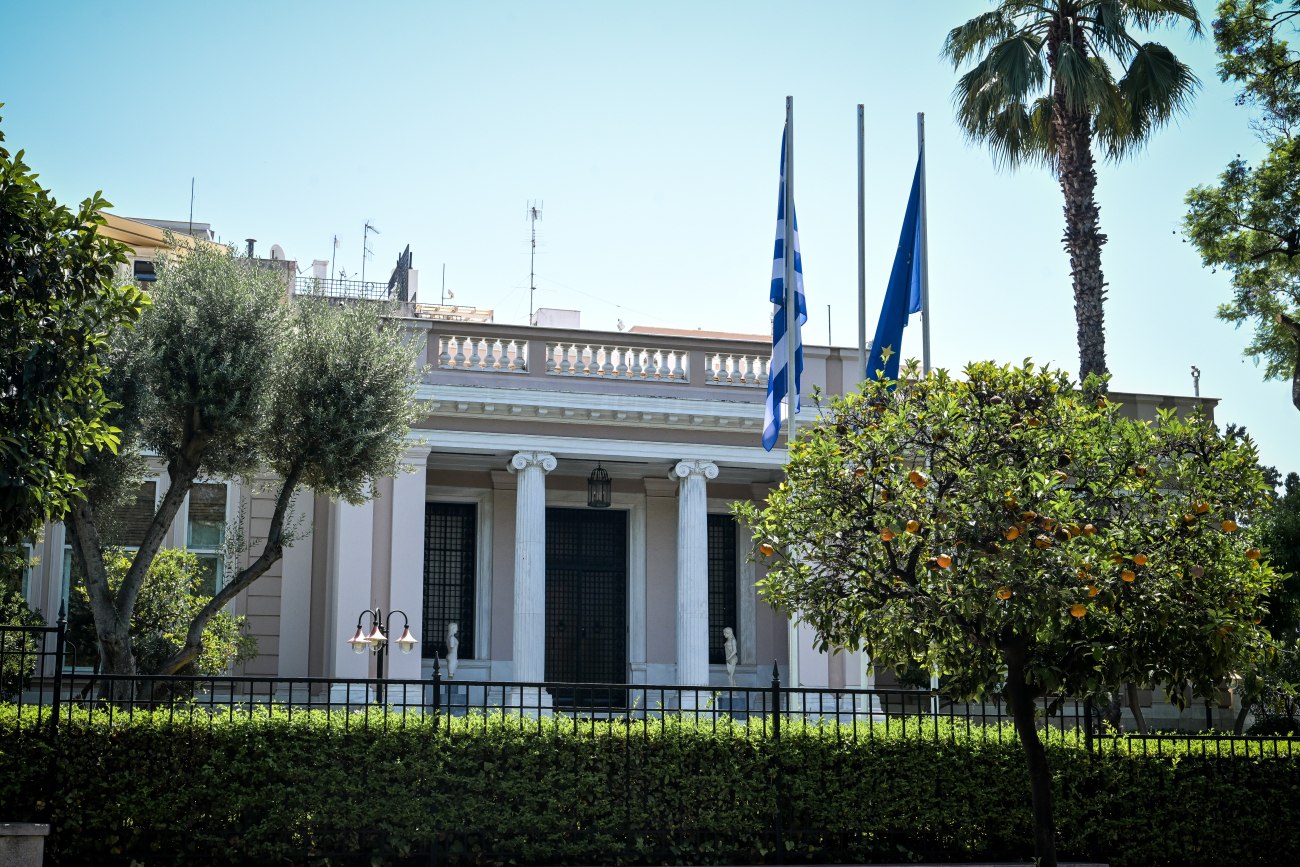 Αντιπολιτευτικά πυρά κατά της κυβέρνησης για την οικονομία εν όψει ΔΕΘ
