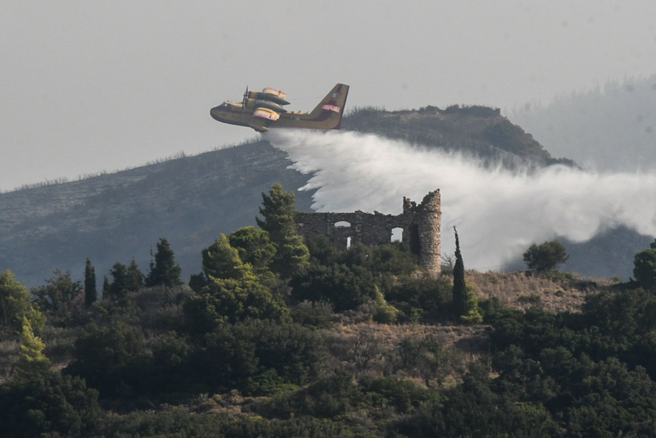 Φωτιά σε δασική περιοχή στο Παρανέστι: Εναέριες δυνάμεις επιχειρούν για την κατάσβεση