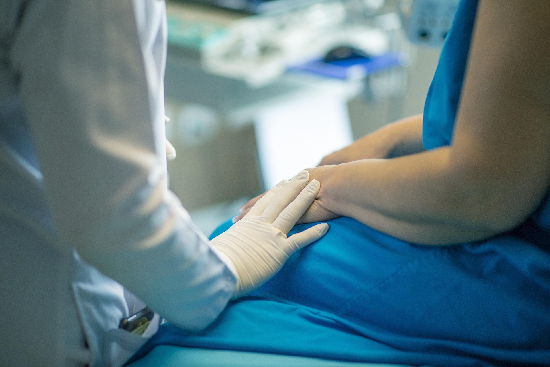 Έξαρση γαστρεντερίτιδας στην Τζιά με 80 κρούσματα καθημερινά και δύο θάνατοι από τον ιό του Δυτικού Νείλου