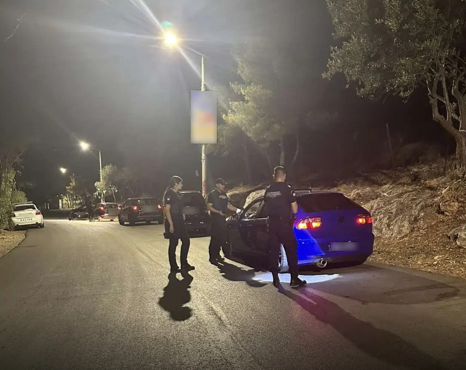 Αστυνομική επιχείρηση σε Ίλιον και Πετρούπολη: Εντοπίστηκαν διανομείς χωρίς άδεια οδήγησης