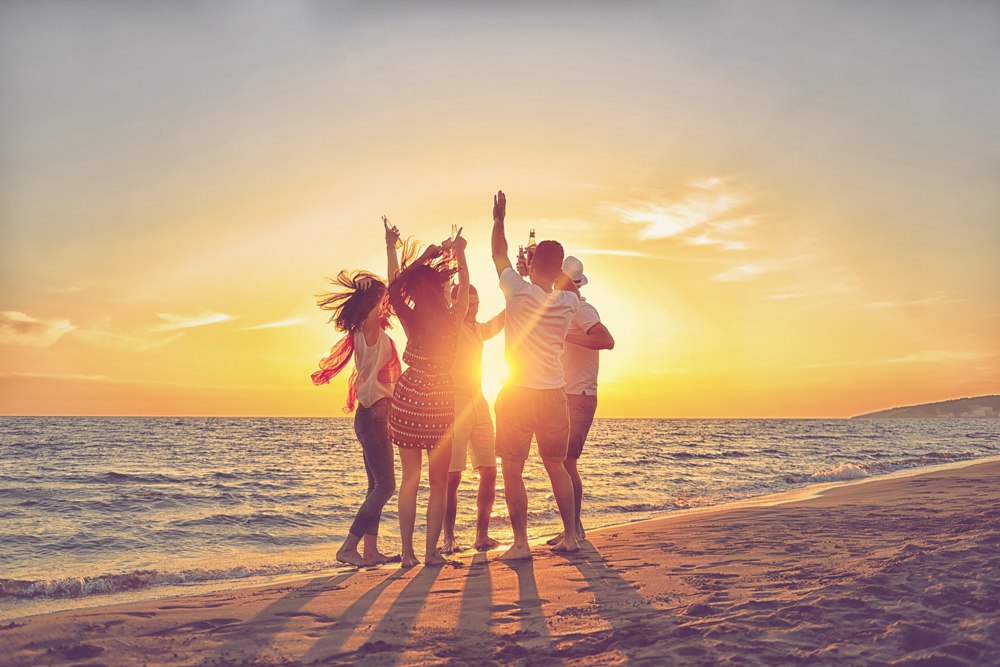 Gen Z: Η γενιά που νοσταλγεί έναν κόσμο πριν την τεχνολογία και η σχέση της με την ψηφιακή εποχή