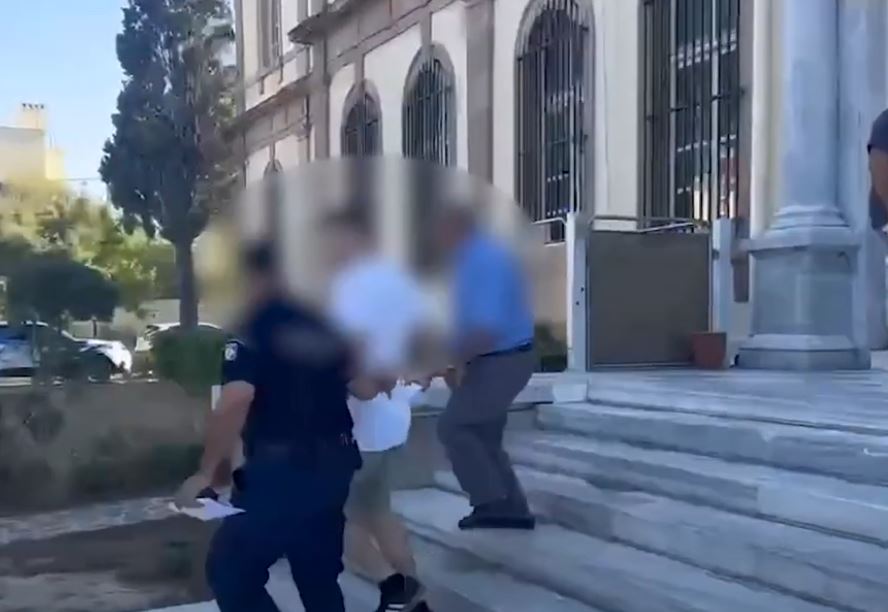 Προφυλακιστέος ο 57χρονος κατηγορούμενος για επτά πυρκαγιές στη Δυτική Λέσβο