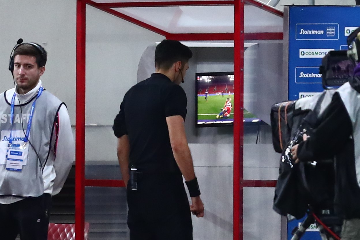 Οι τρεις προκλήσεις στη διαιτησία και στο VAR