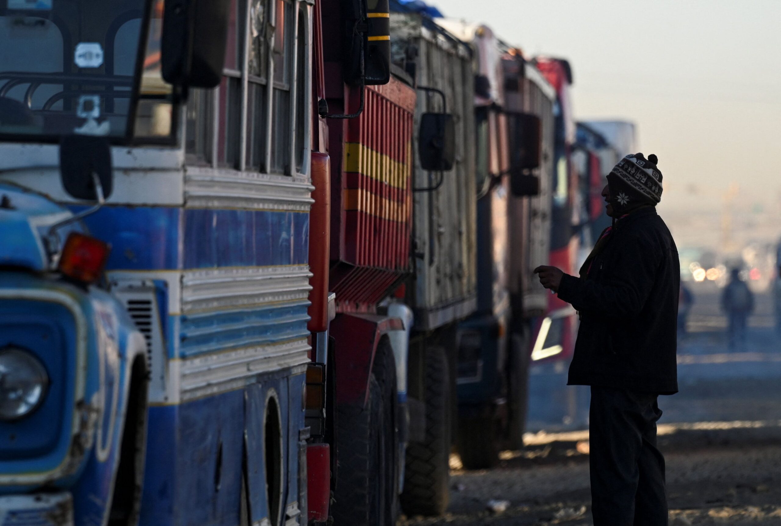 ΗΠΑ: Ο Τραμπ προειδοποιεί για διακοπή χρηματοδότησης σε τρεις Πολιτείες αν οι οδηγοί δεν γνωρίζουν αγγλικά