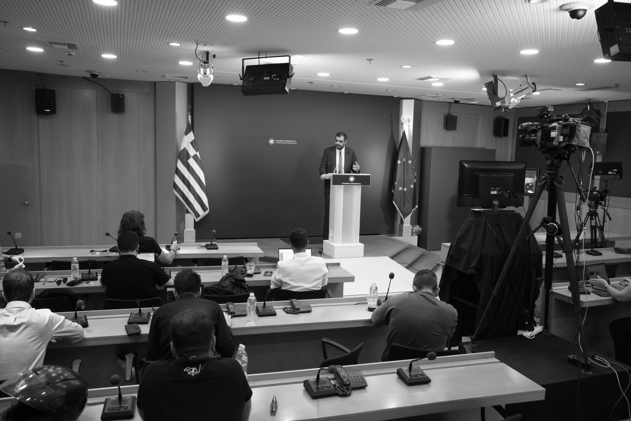 Ο Παύλος Μαρινάκης επιτίθεται στον Τσίπρα και προκαλεί προβλήματα στην κυβέρνηση Μητσοτάκη